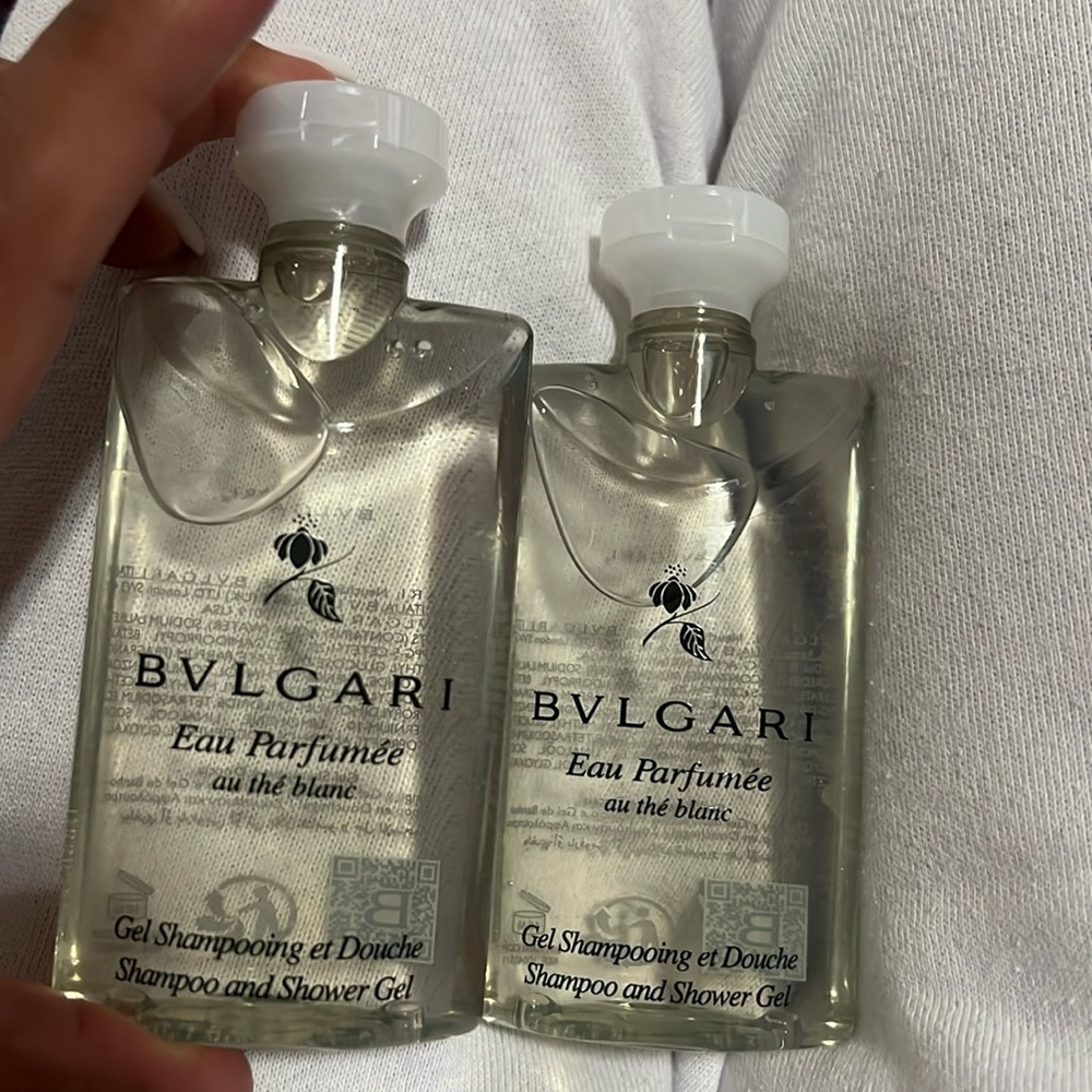 Bvlgari gel shampoo & Shower Gel 75ml (2.5 oz ) set of 2